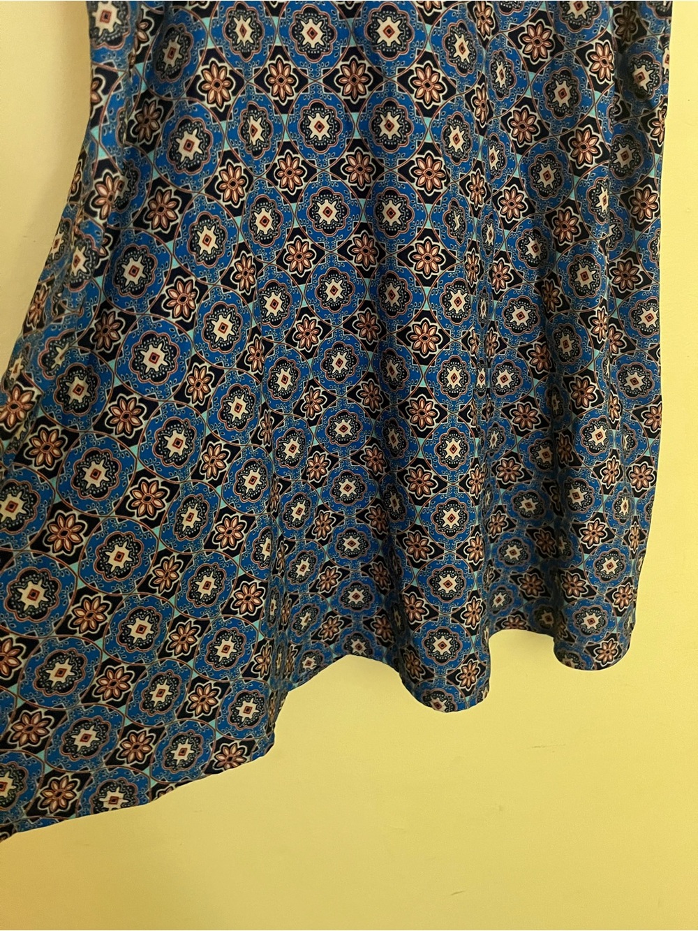 Van Heusen Floral Printed A-Line Women's Skirt Size 4 - Picture 2 of 7